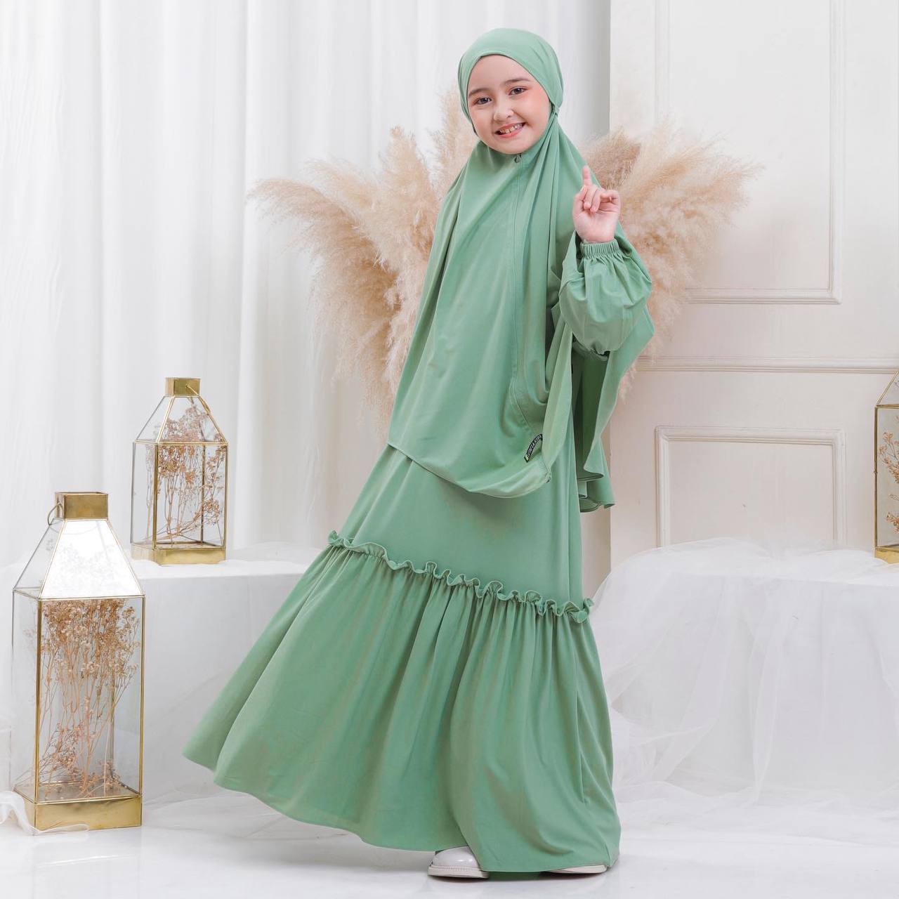 Madina Children Set --- Green mint